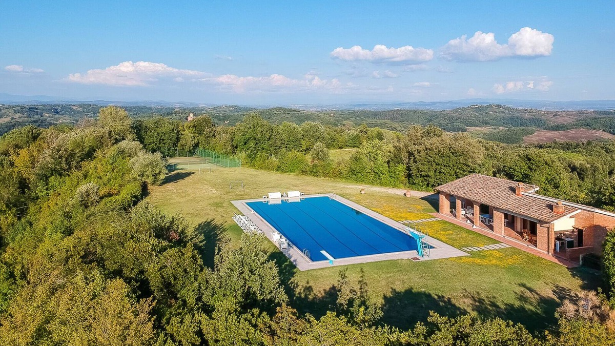 Toiano Villa | Villa with amazing pool and private tennis for private use