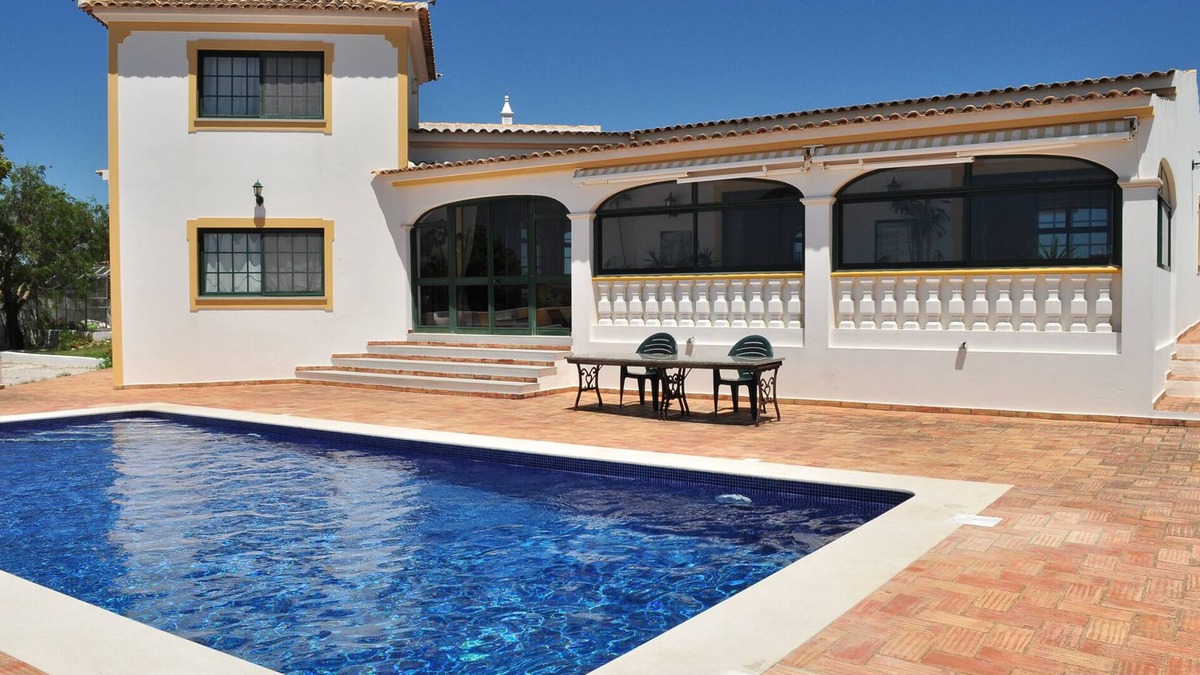 Sao Bras de Alportel Villa | Villa with breathtaking views over the sea and Faro's valley