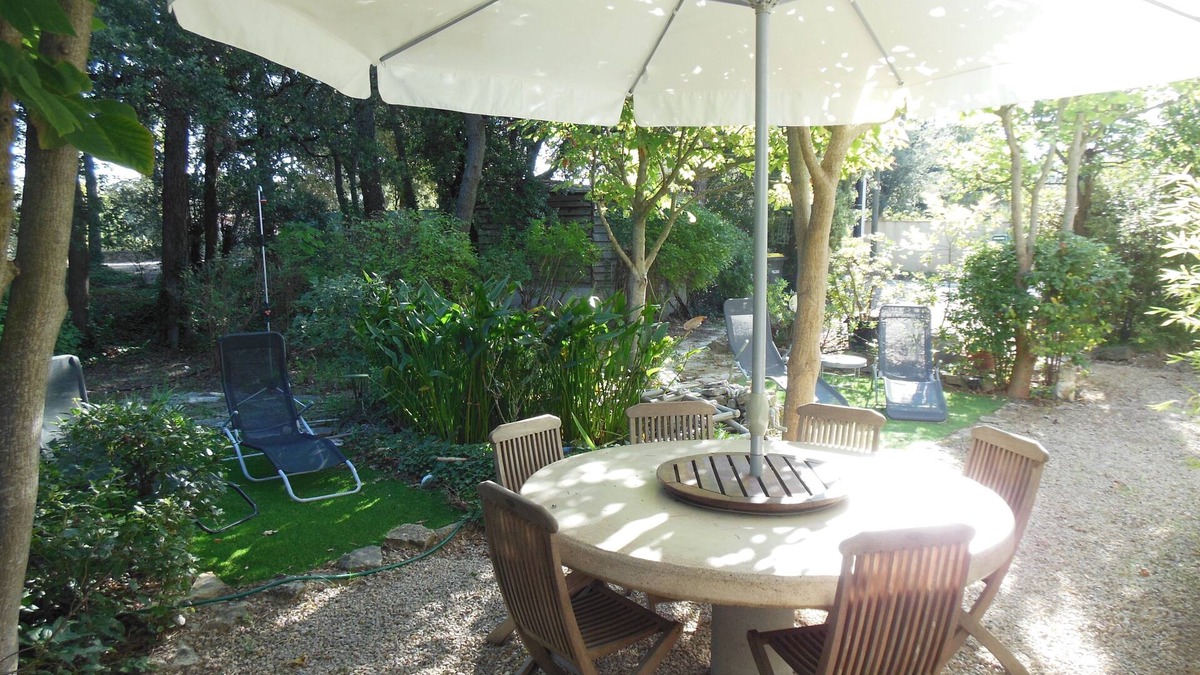 Le Thoronet Villa | Villa with floor and garden