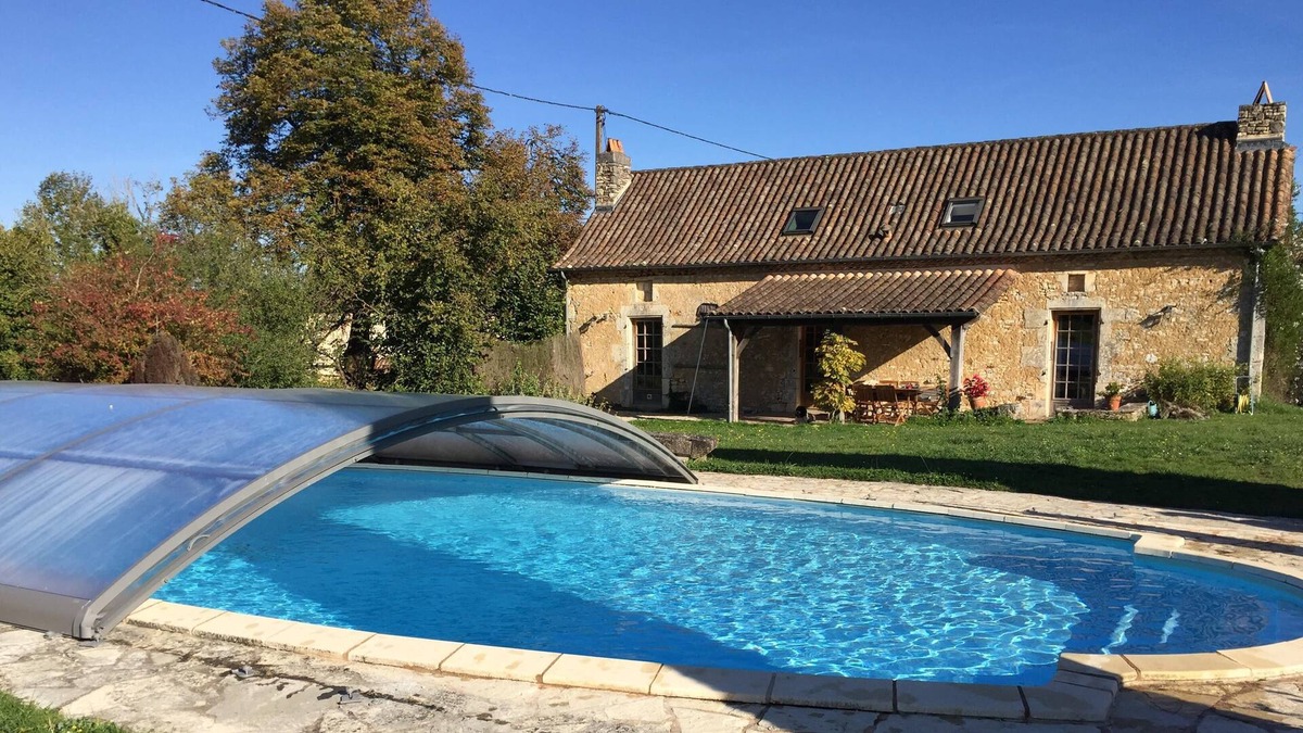 Savignac-les-Eglises Villa | Villa With Private Pool With View On Walnut Grove And Woods
