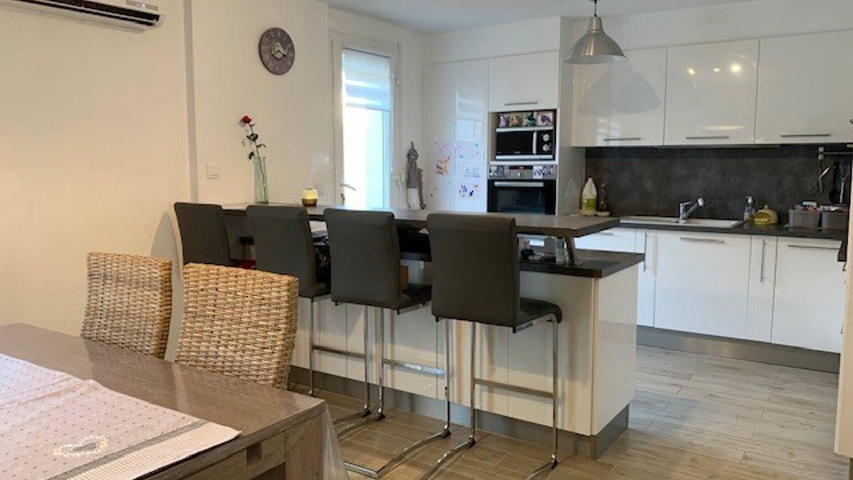Balaruc-les-Bains House | Villa with Garden and BBQ in Peaceful Balaruc, Rated 3 Stars