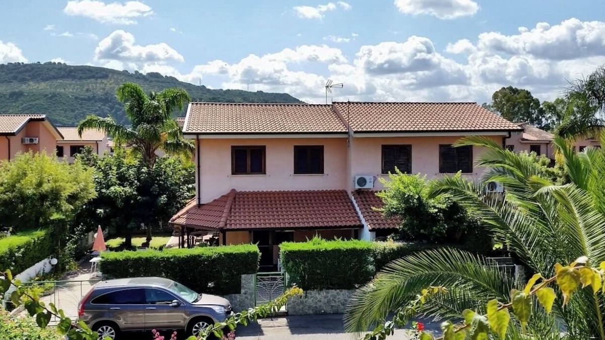 Pizzo Villa | Villa with garden - Porto Ada Pizzo -