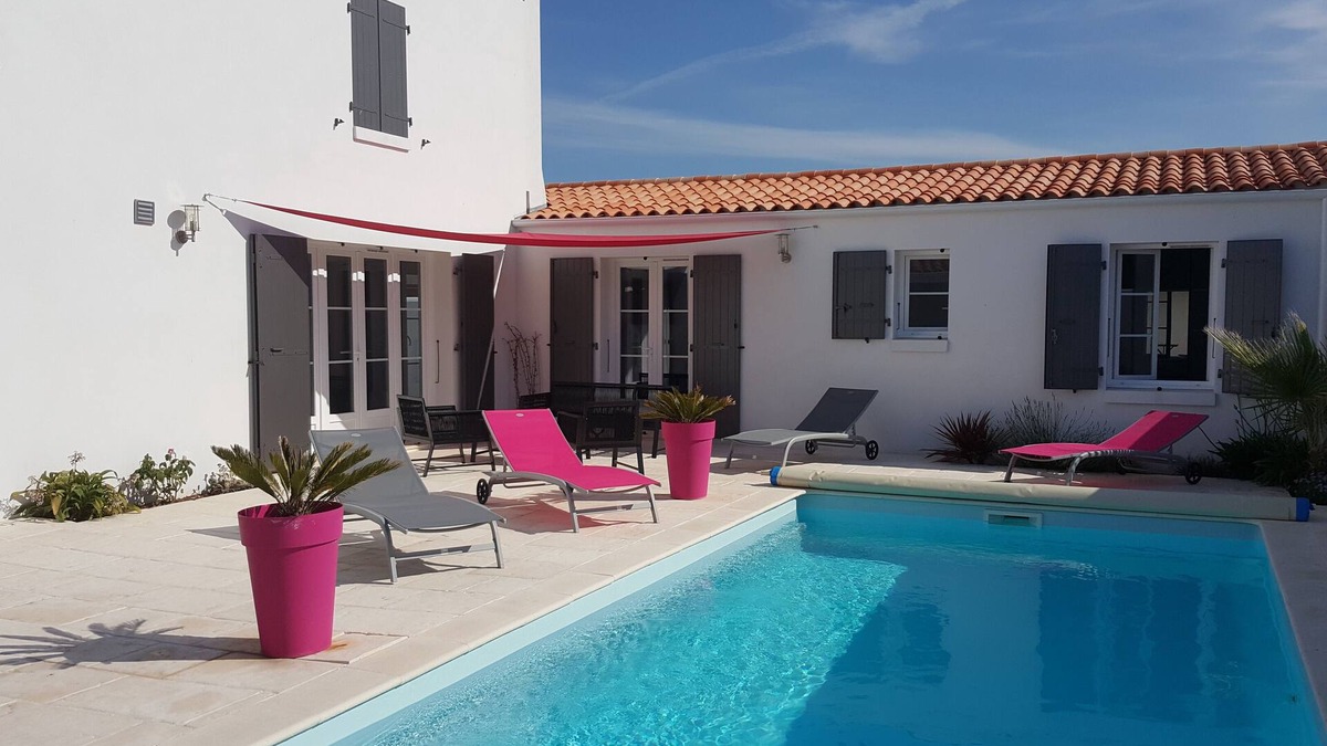 La Bree-les-Bains Villa | Villa with heated pool 400 m from the sea, quiet, pets allowed