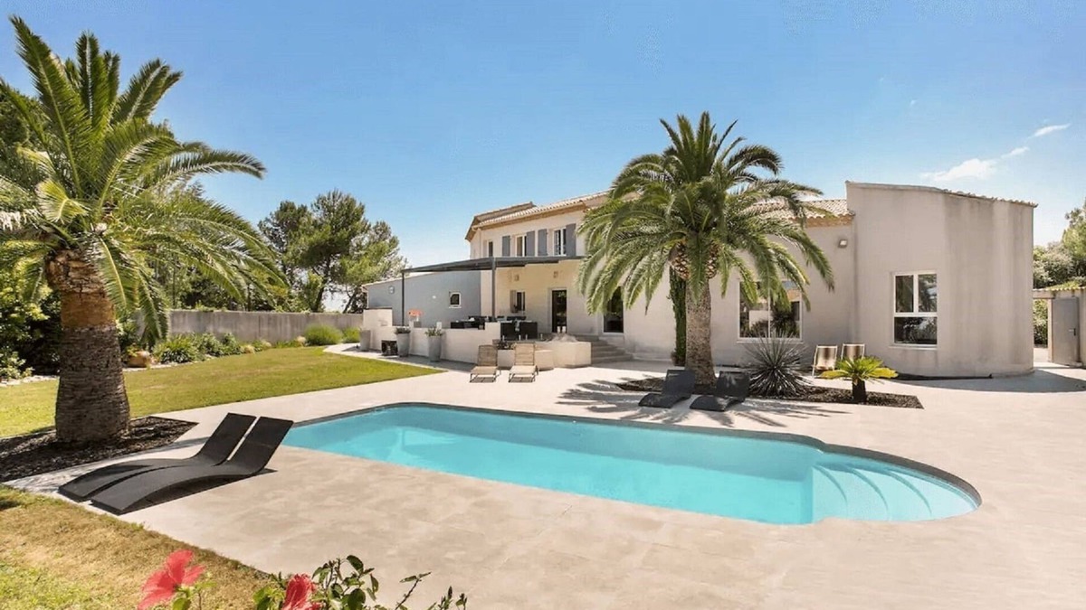 Combaillaux Villa | Villa with heated pool in a privileged setting
