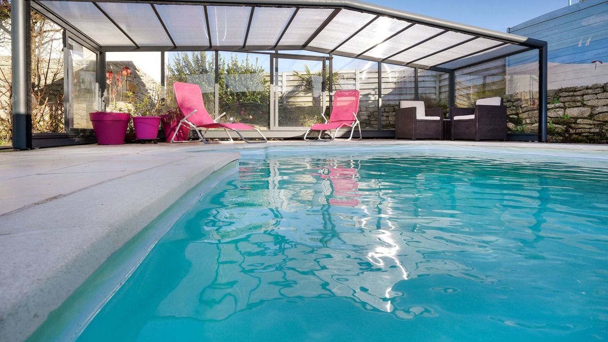 Guilvinec Villa | Villa with heated pool 900m from the sandy beach