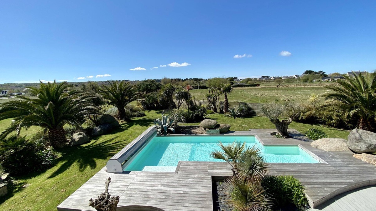 Guisseny House | Villa with heated pool from May to mid-October 700 meters from the beach