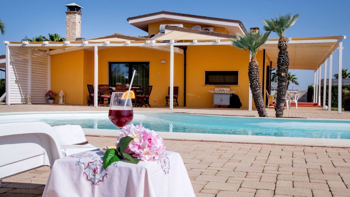 Melissano Villa | Villa with large swimming pool Salento
