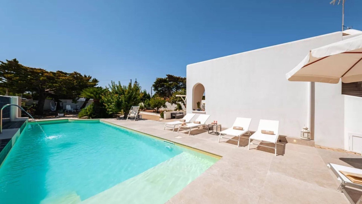 Torre Specchia Ruggeri Villa | Villa with pool 100 meters from the beach
