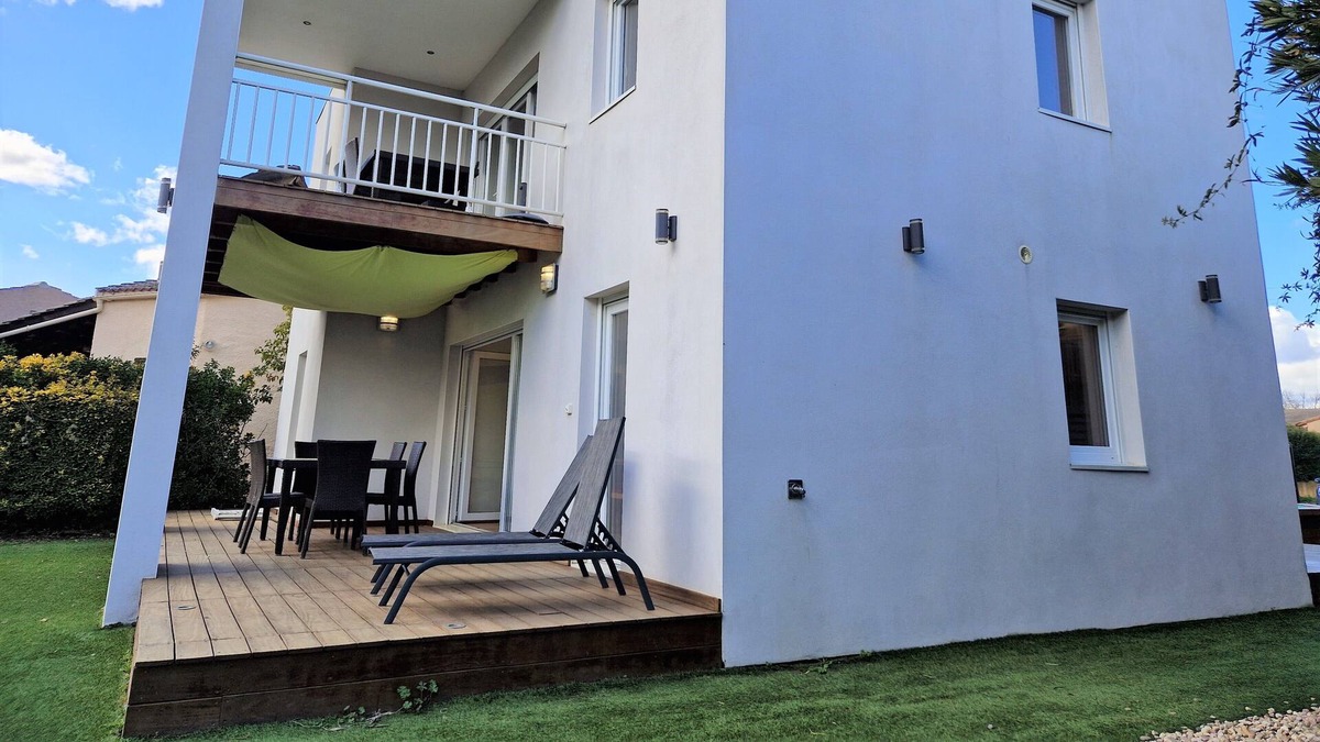 Venzolasca Villa | Villa with pool and terrace near the beach