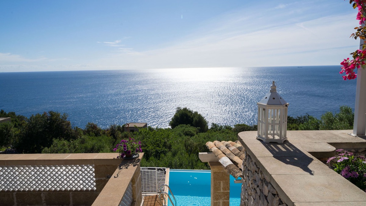 Corsano Villa | Villa with pool and garden for exclusive use