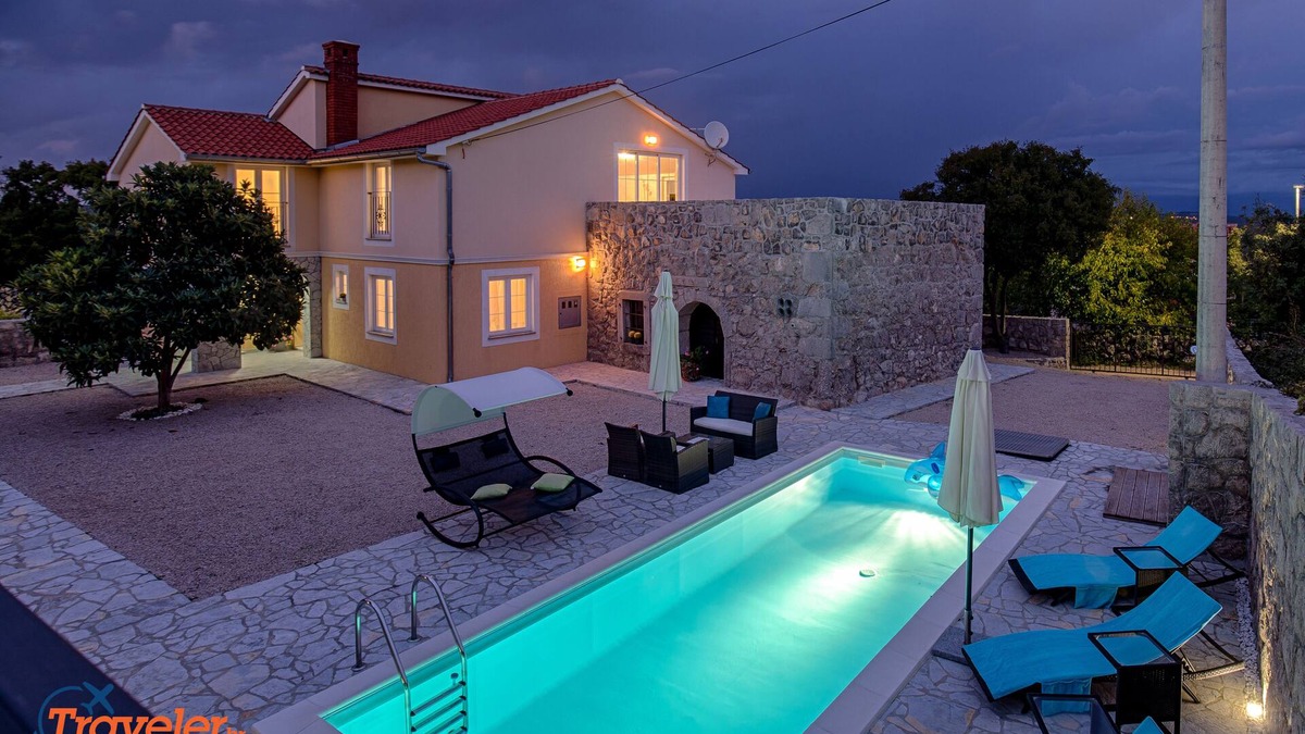 Vrh Villa | Villa with pool, children's playground, garden - TRAVELER Reiseburo Krk - ID 2138