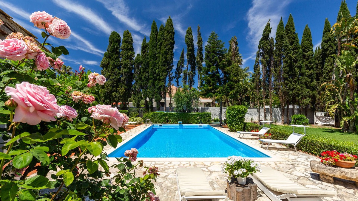Palermo Villa | VILLA with pool in Mondello 15 people