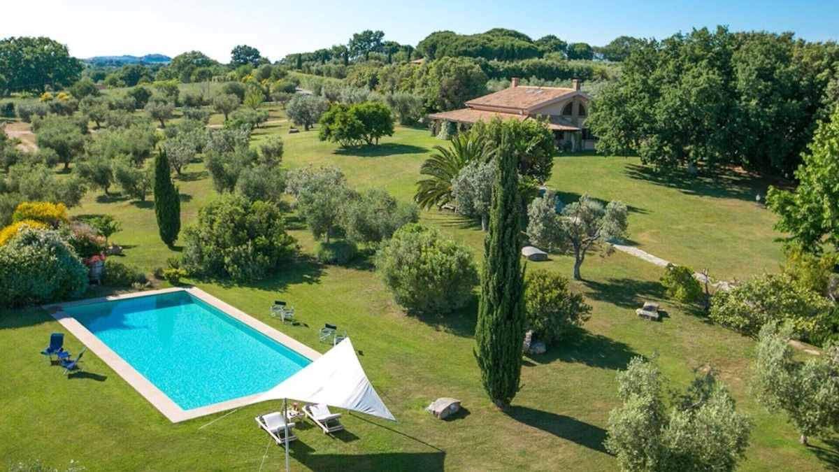 Magliano in Toscana Villa | Villa with pool in the middle of Maremma