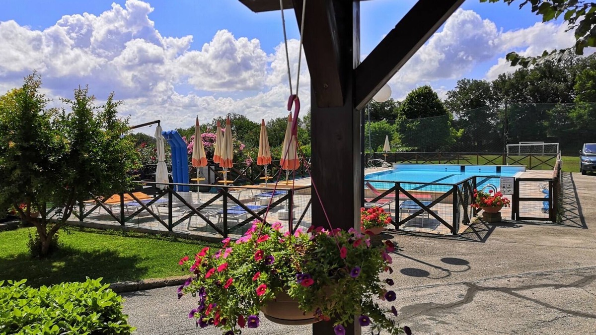 Tavullia Villa | VILLA with POOL, soccer field, fitness corner, WiFi, air conditioning, PESARO