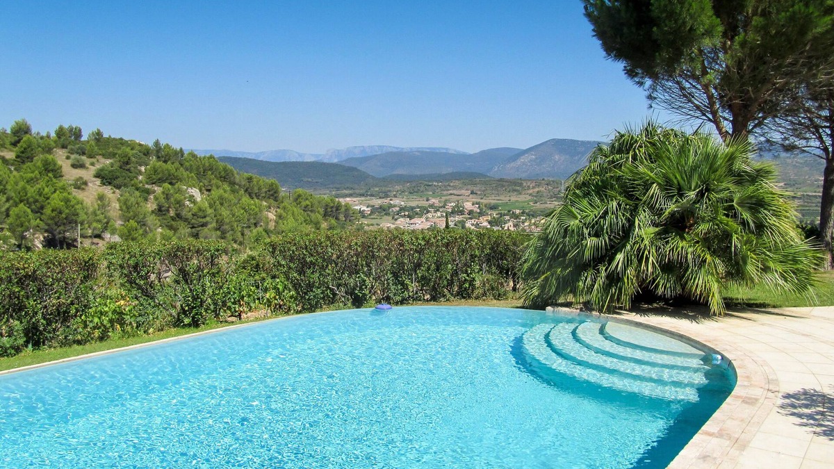 Cessenon-sur-Orb Villa | Villa With Private Pool And Stunning Views.