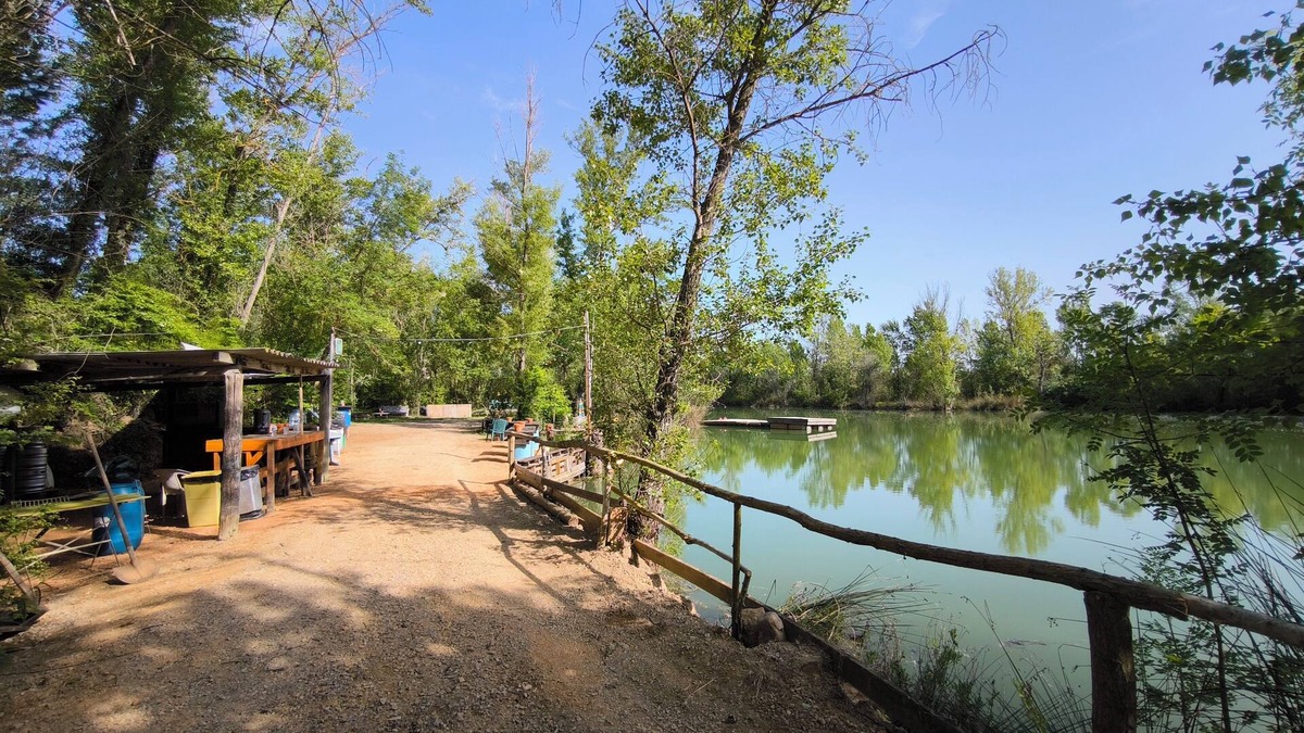 Gignac House | Villa with private pond and large plot close to the sea