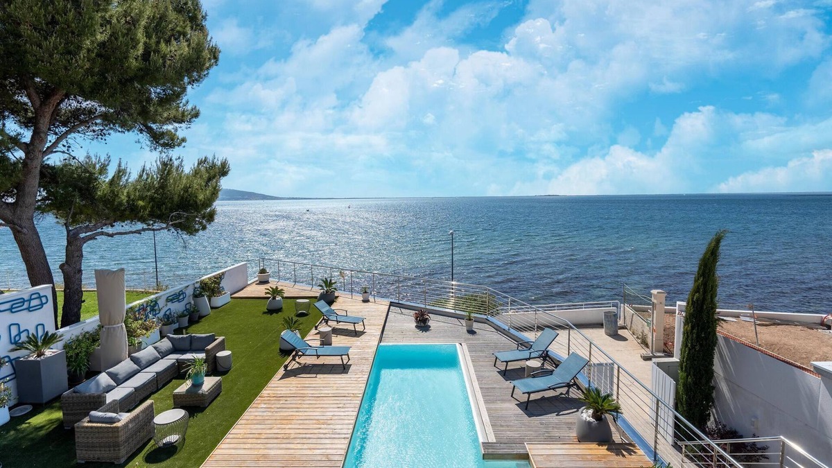 Meze Villa | Villa with private pool and lagoon views