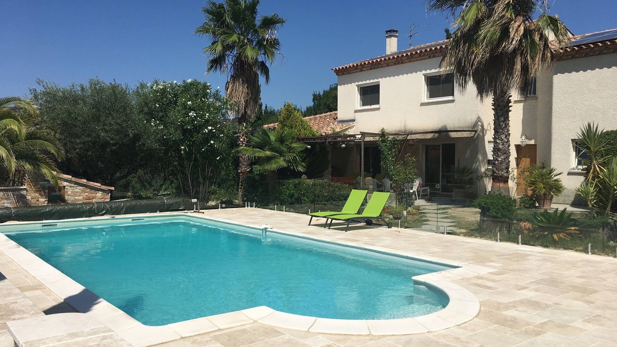 Garrigues Villa | Villa with secure swimming pool, SPA, 14 people, 6 bedrooms, quiet, all comforts