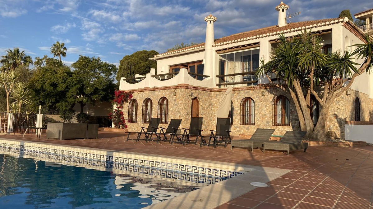 Salobrena Villa | Villa with superb sea view and swimming pool