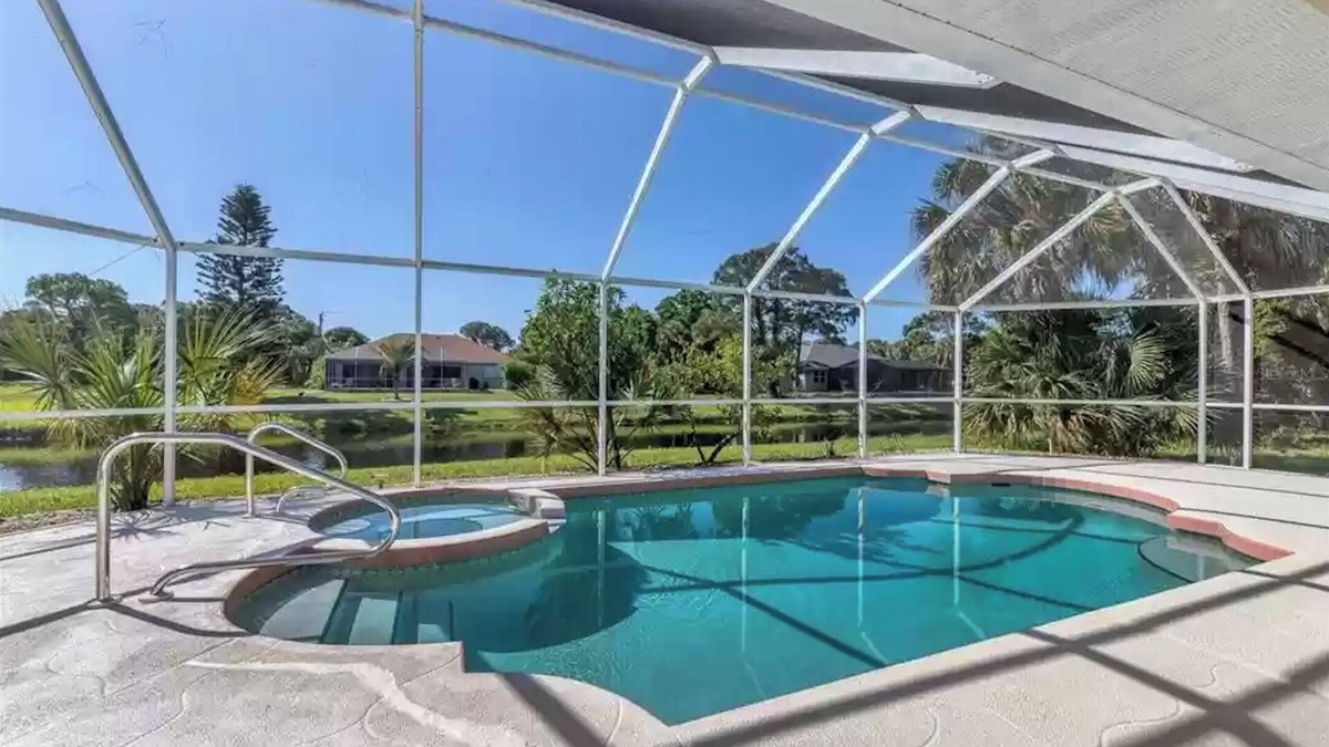 Broadmoor Villa | Villa with swimming pool & spa - Poolside Grill, Family-friendly, Water-view