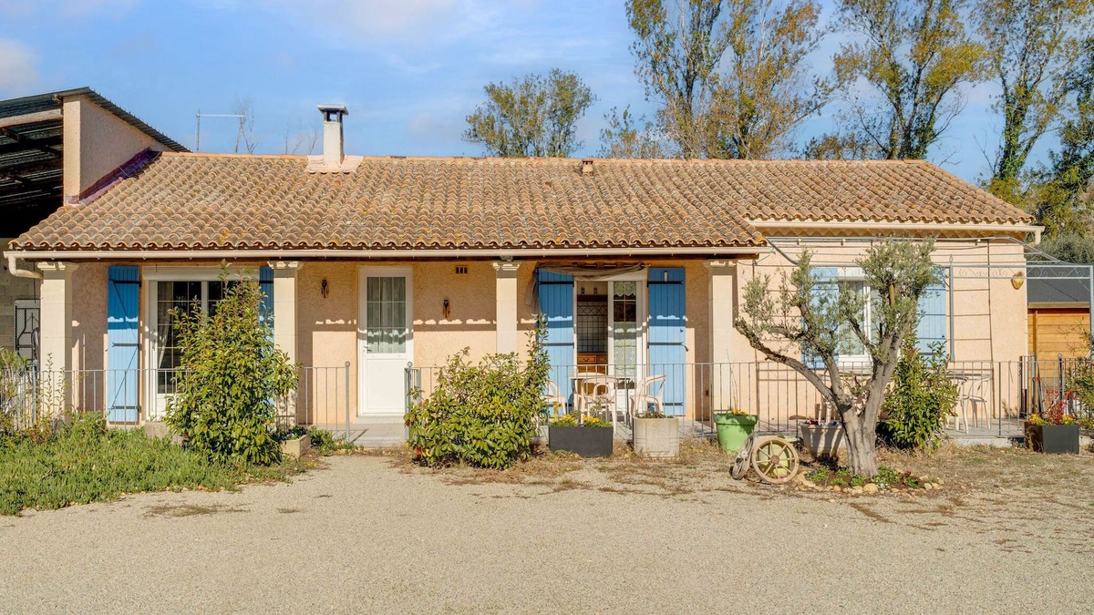 Sauveterre House | Villa with swimming pool in Sorgues