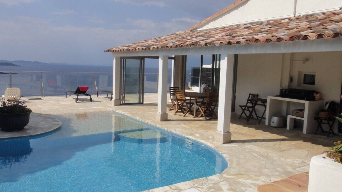 Ile du Levant Villa | VILLA WITH SWIMMING POOL, VERY BEAUTIFUL SEA VIEW, LEVANT ISLAND
