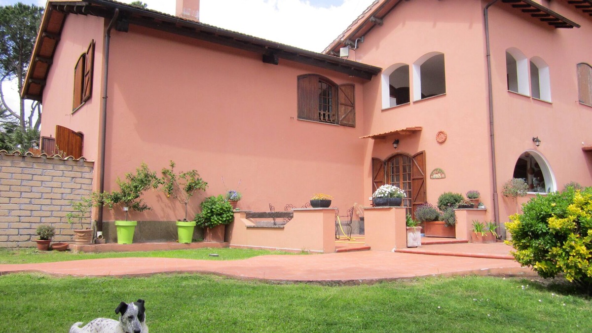 Zona LVIII Prima Porta Villa | Villa with swimming pool in Rome