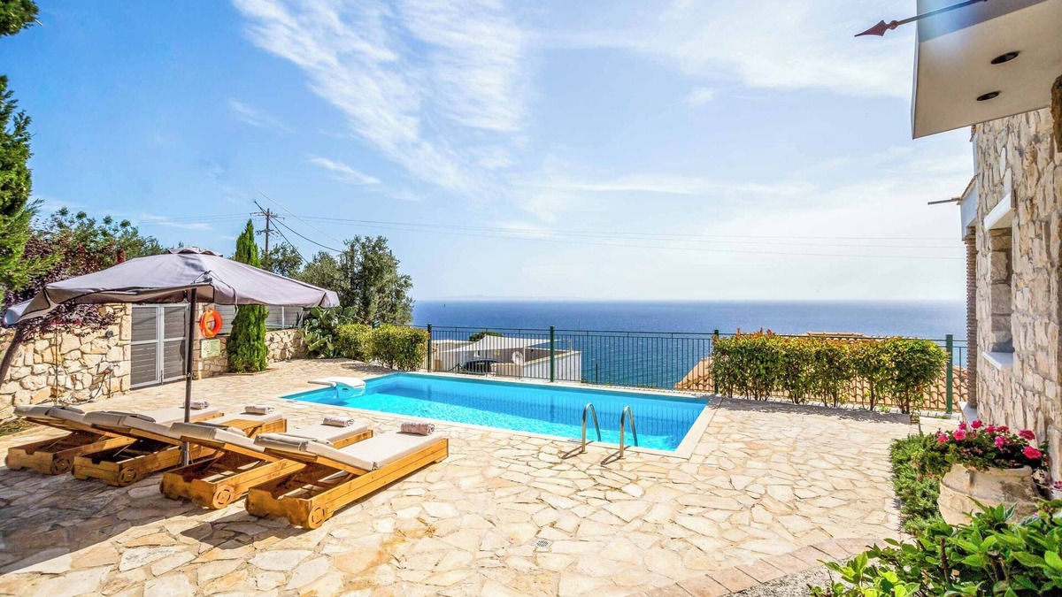 Xirokastello Villa | Villa Yiannis - Two Bedroom Villa, Sleeps 4