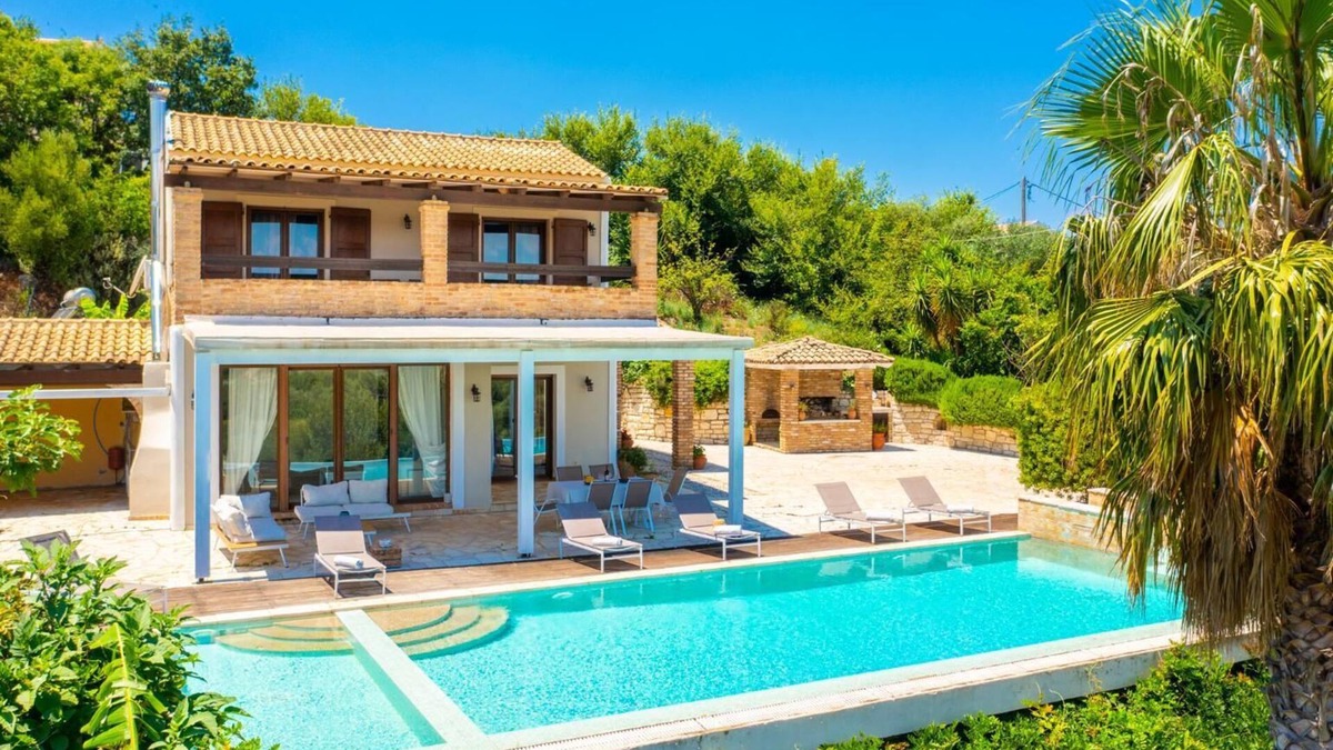 Peroulion Villa | Villa Zacharenia - Three Bedroom Villa, Sleeps 7