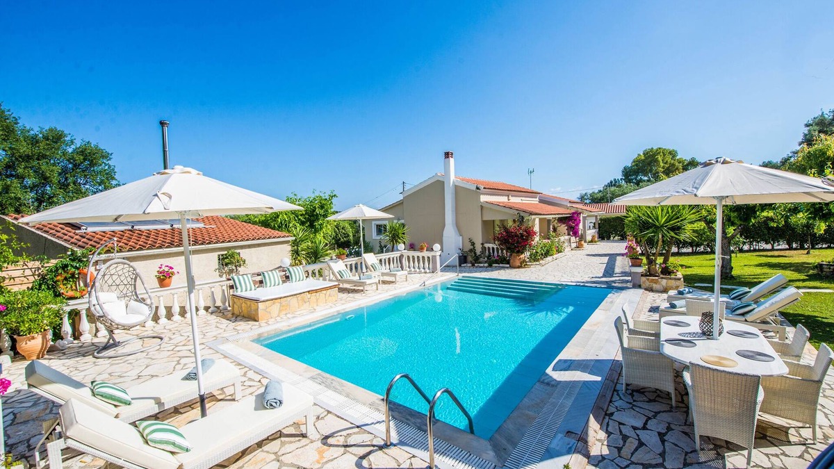 Peroulion Villa | Villa Ζapphira Peritheia Corfu