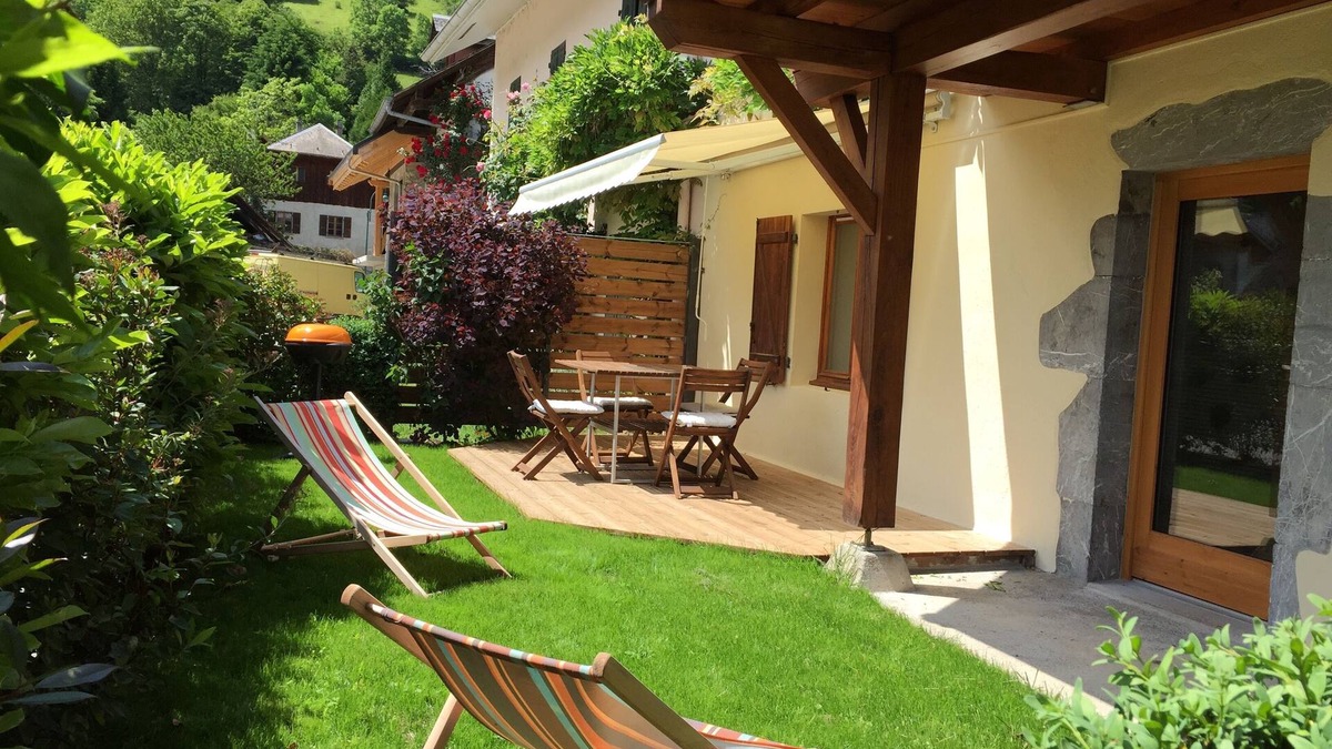 Chaparon Apartment | Village apartment on the ground floor at the edge of Lake Annecy