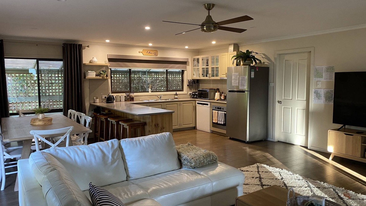 Macs Cove Apartment | Village Cove - pet friendly close to lake & snow