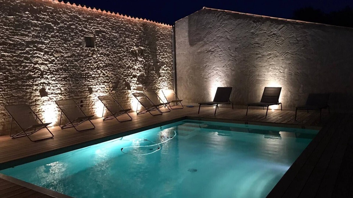 Cheray House | Village house with heated pool and garden
