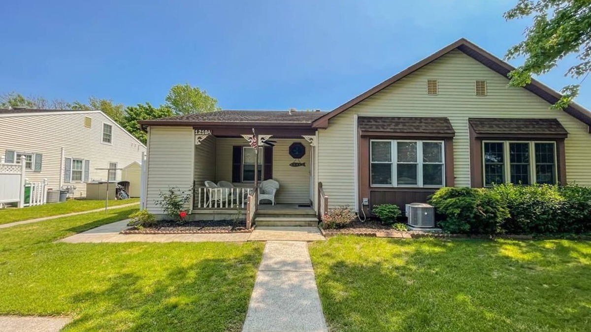 Village Green House | Village Green Quad (2BR/1BA) Centrally Located In Cape May!
