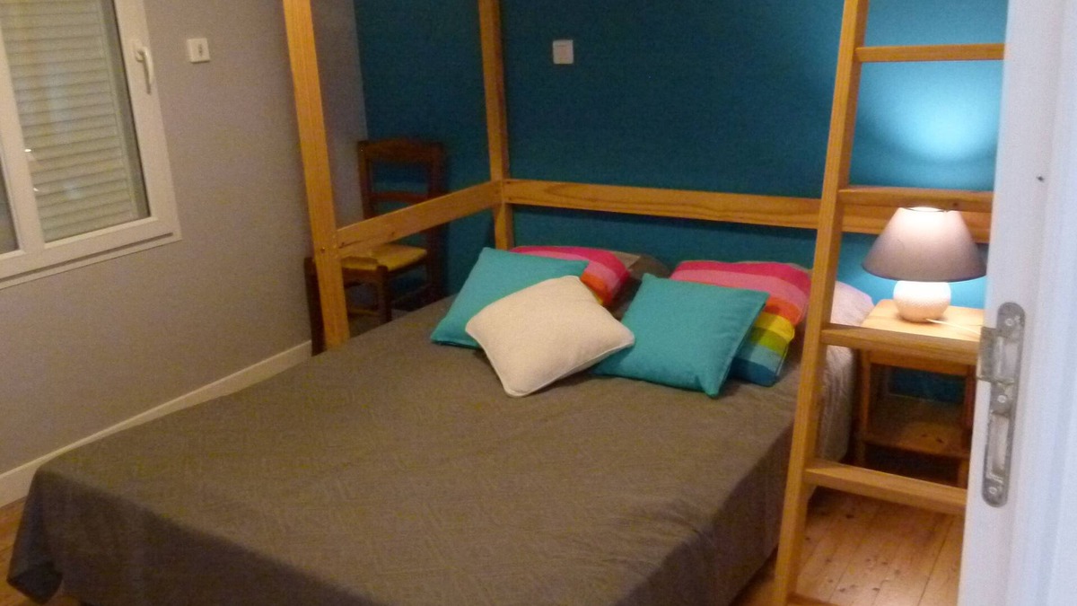 Saint-Come-de-Fresne House | Village house located 500 meters from the sandy beach