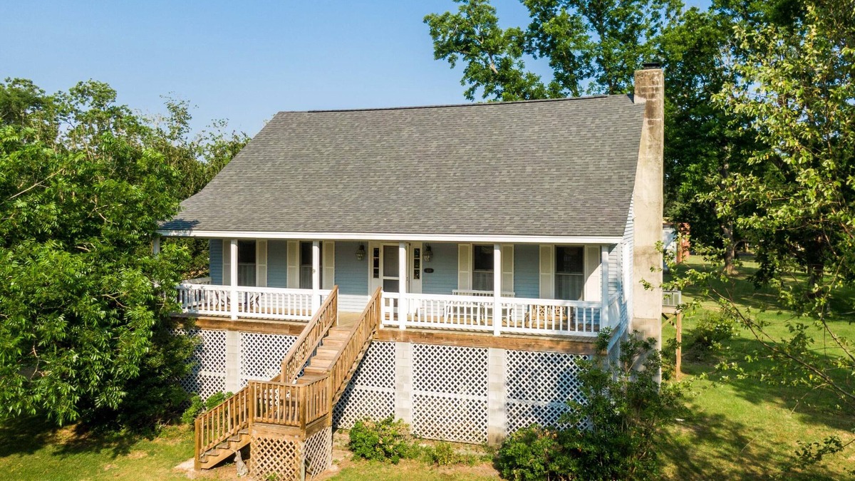 Oriental House | Village Home located in the Village this home exudes Old Oriental charm