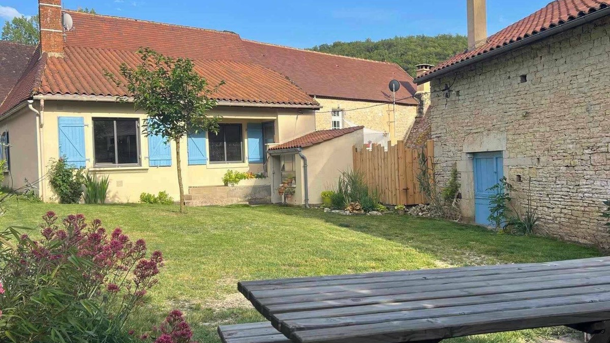 Bouzic House | Village house, close to the major tourist attractions of the Périgord Noir region