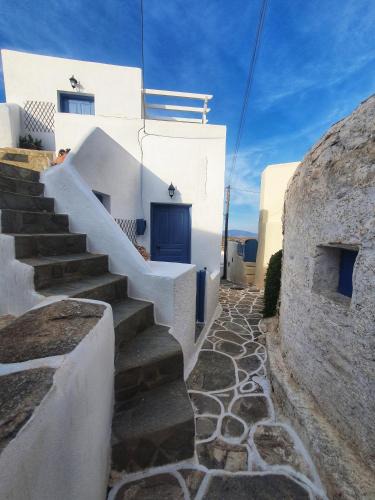 Sikinos Apartment | Village House