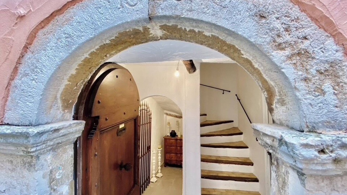 Cabris House | Village house in the heart of Cabris, spacious, elegant, quiet.