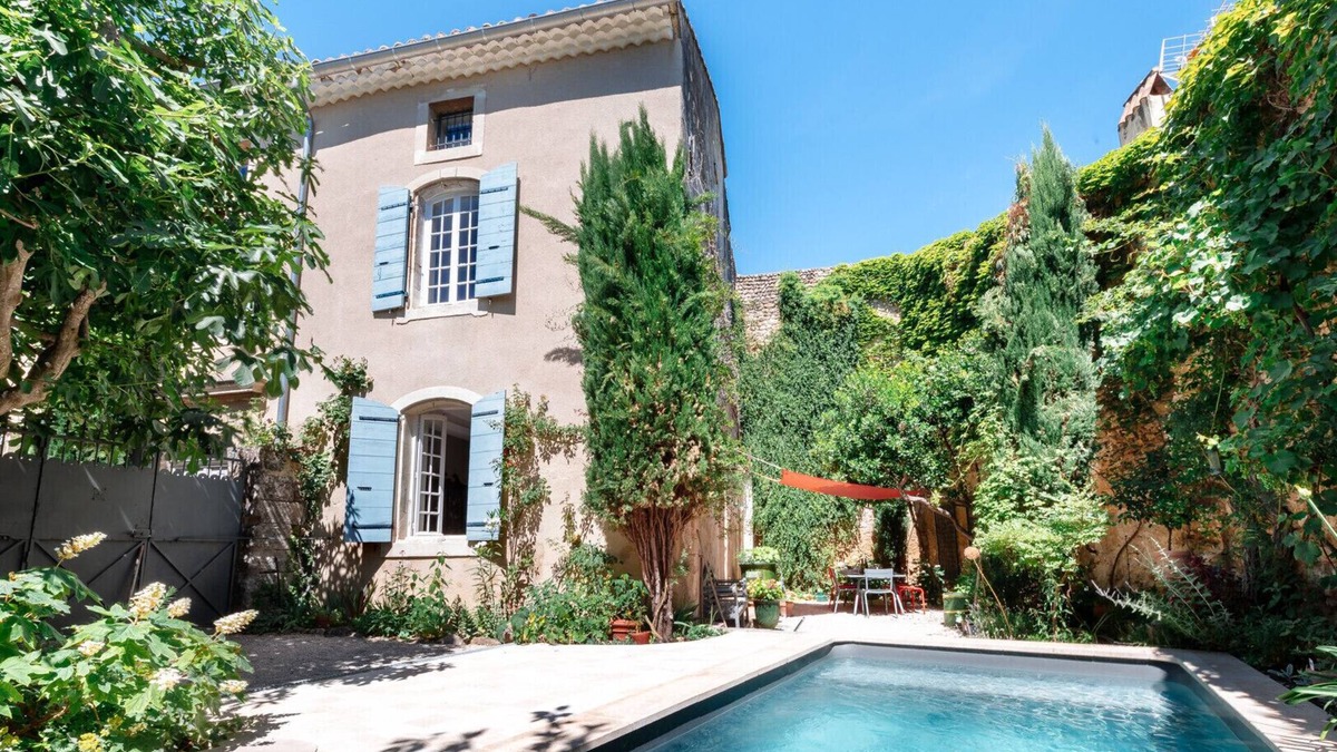 Suze-la-Rousse Ski Chalet | Village House with Pool for Rent – Suze-la-Rousse, Drôme Provençale