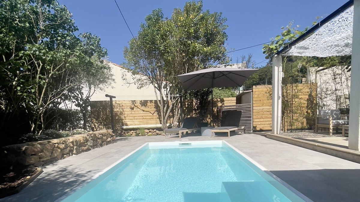 Afa Villa | Village house with heated pool 15 minutes from the beach