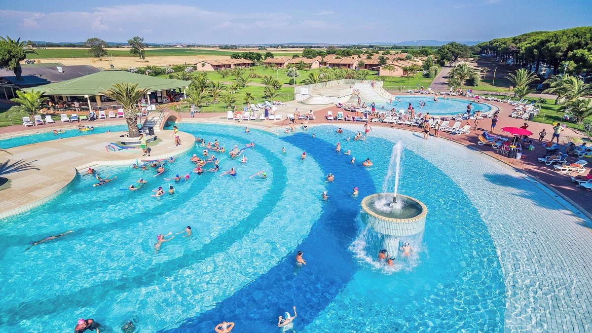 Marina di Montalto House | Village with pool in Montalto Marina