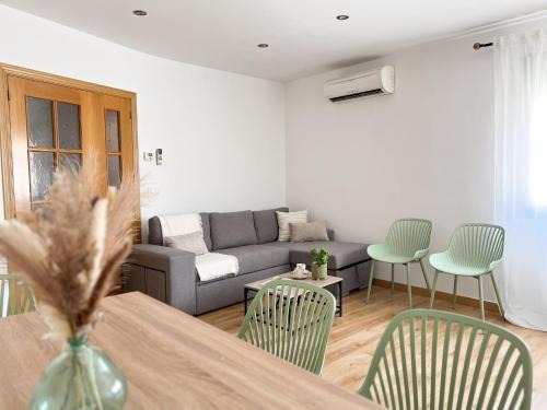 Villanueva De La Vera Apartment | VillaHomes