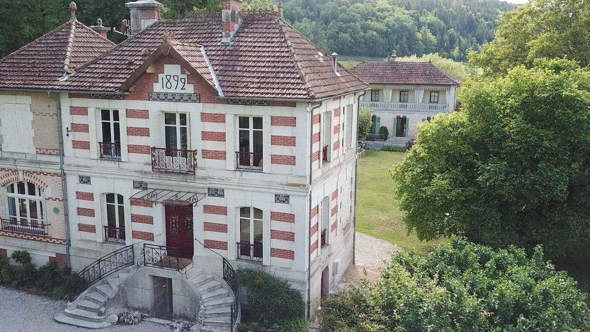 Vanvey House | VILLAS DU PARC EN BOURGOGNE, 20 pers, 5*, European Ecolabel