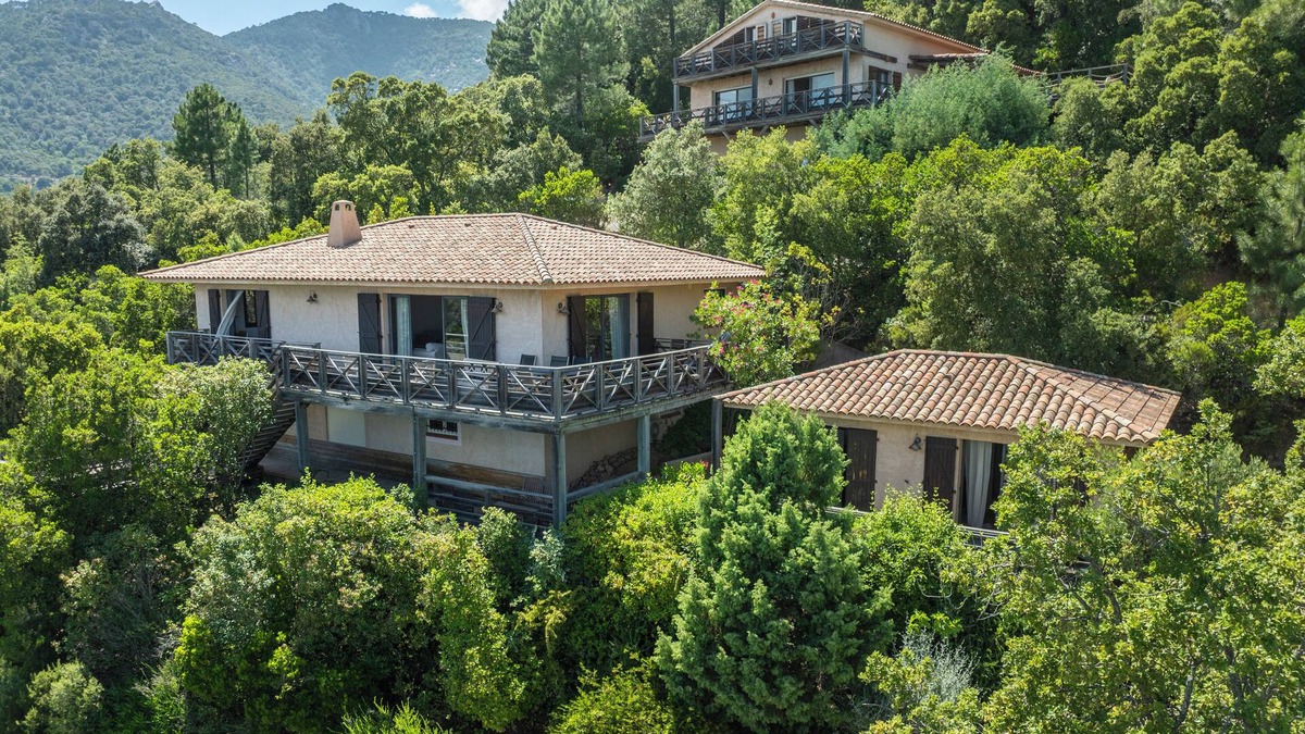 Porto-Vecchio House | Villas in the heart of nature with 180° views