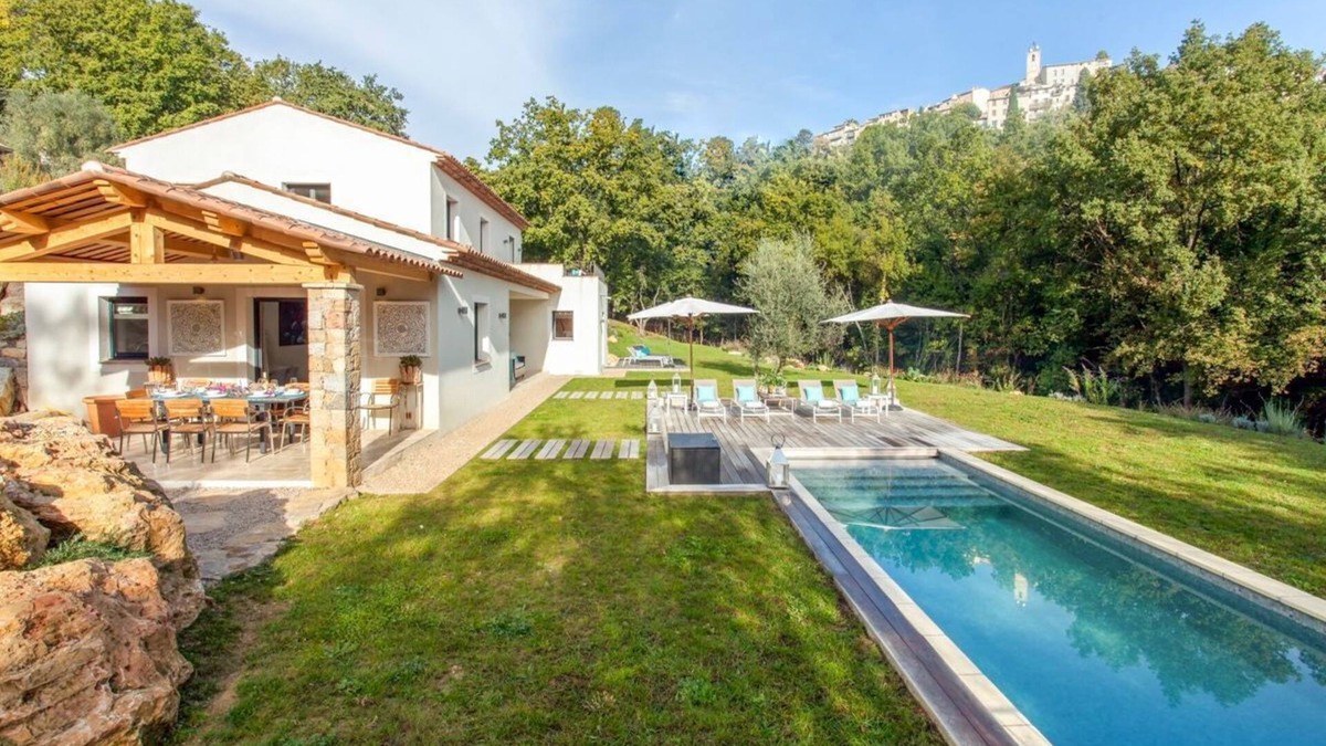 Chateauneuf-Grasse Villa | Villas Jolie and Zen
