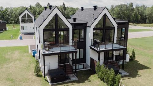 Beaupre Ski Chalet | Villas Perspectives Spa and Mountain