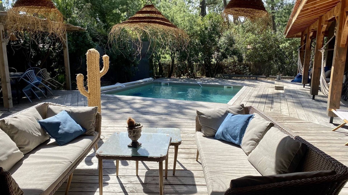 Piraillan Villa | VILLAVI ! a charming wooden villa on the heights of Piraillan
