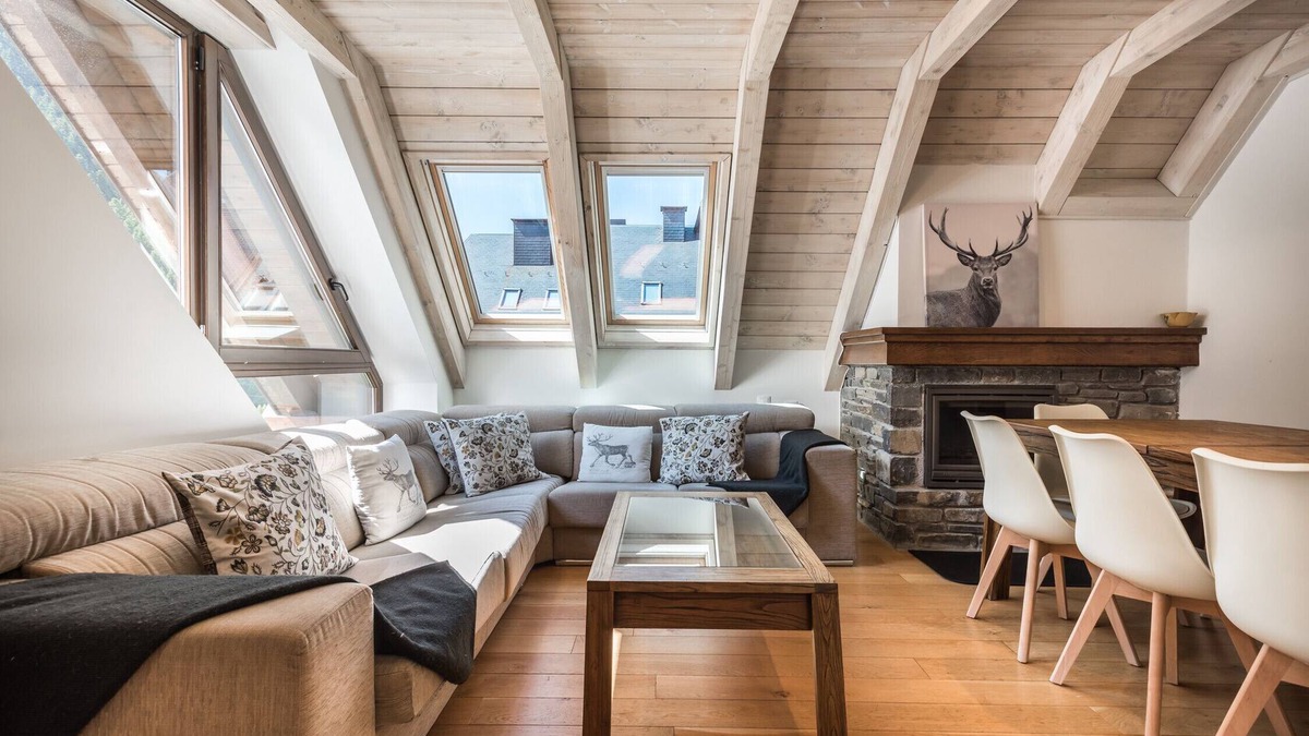 Baqueira Apartment | Villena by Totiaran 12p apartment in Val de Ruda next to Ski Lift