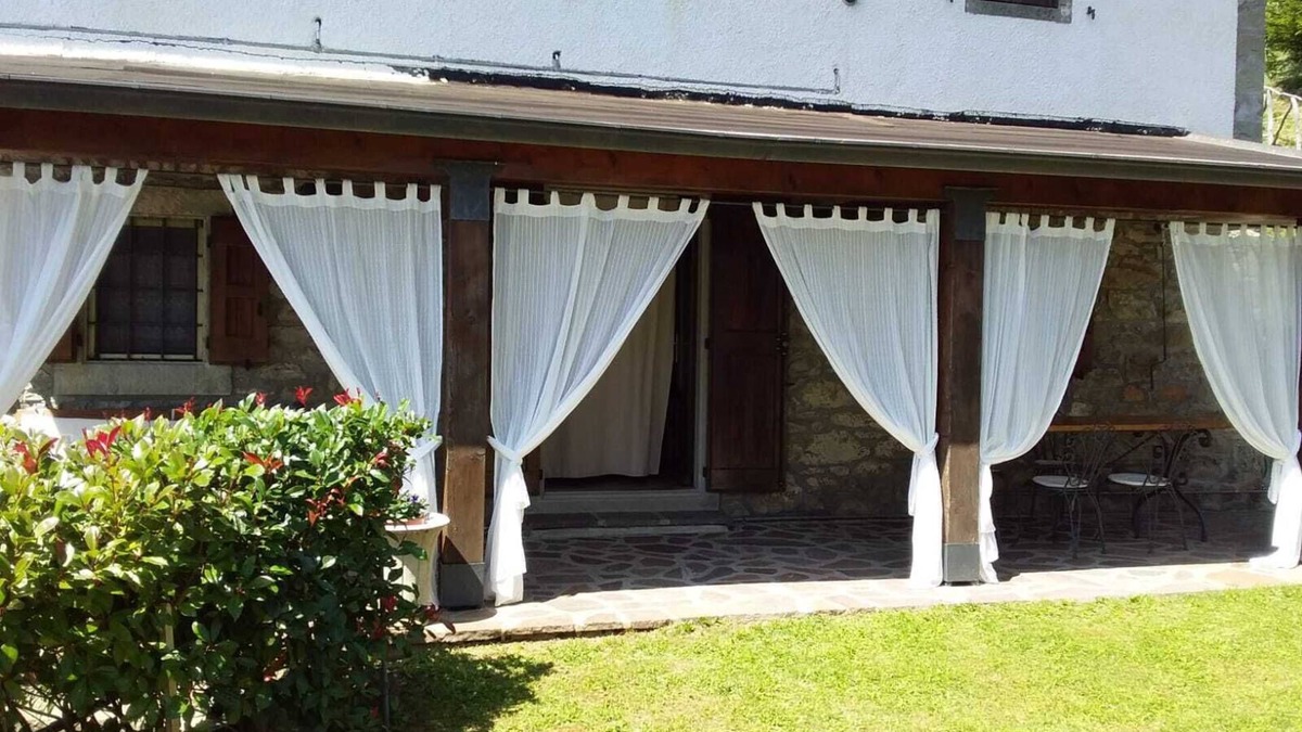 Piandelagotti House | Villetta degli Abeti, mountain house with large veranda